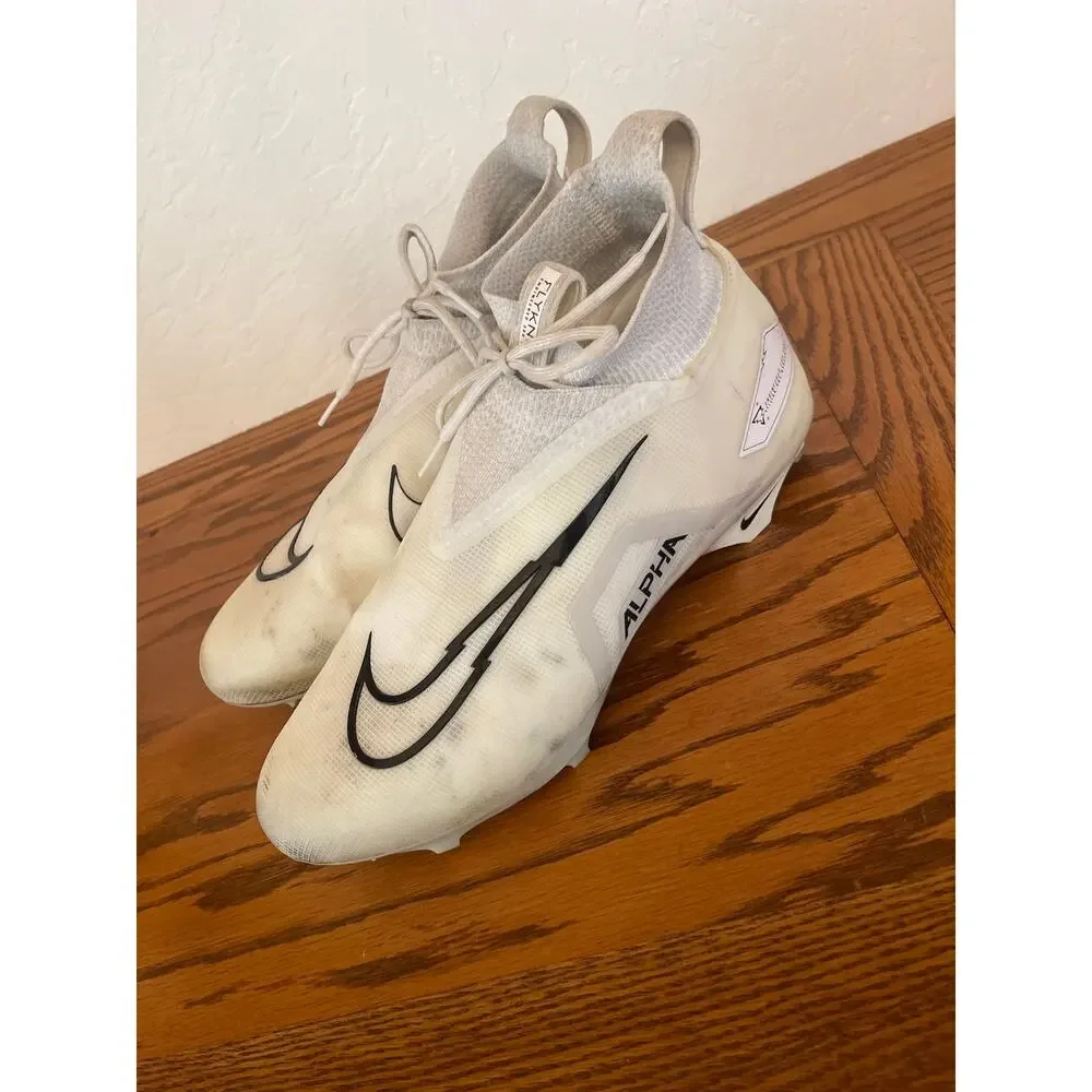 Nike Alpha Menace Elite 3 football cleats size Men’s 14